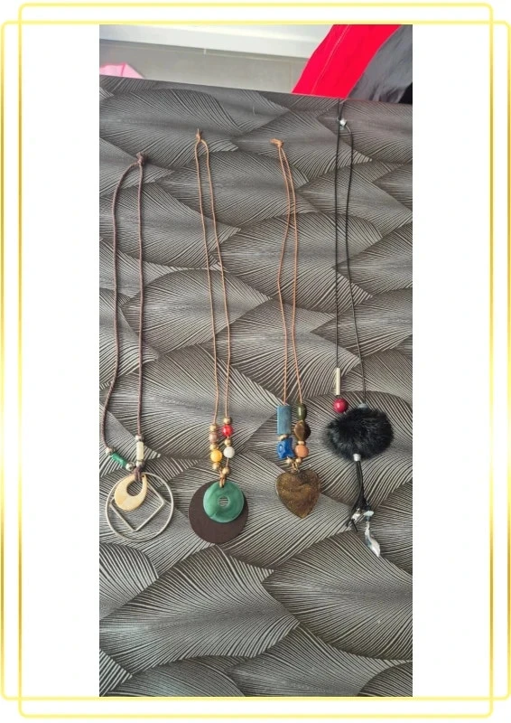 Lot de 4 colliers